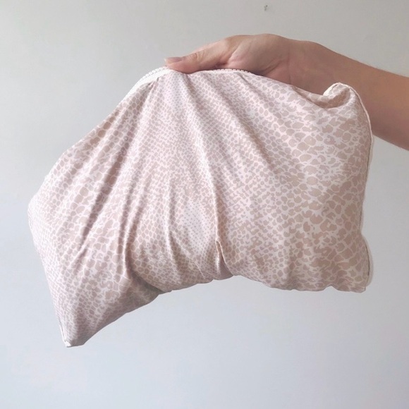 ACACIA • RARE Bikini Zip Bag in Cream Snake - Picture 4 of 14